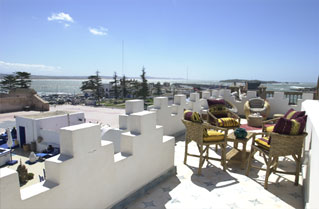 Terras met uitzicht over zee, Essaouira, Dar Loulema
